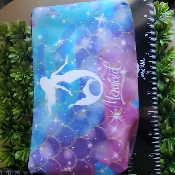 NWT Mermaid Padded Clutch / Makeup Bag - Picture 5 of 6